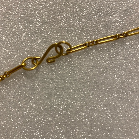 VSA Once Upon a Time Gold Starburst Necklace and Earrings - Picture 7 of 10